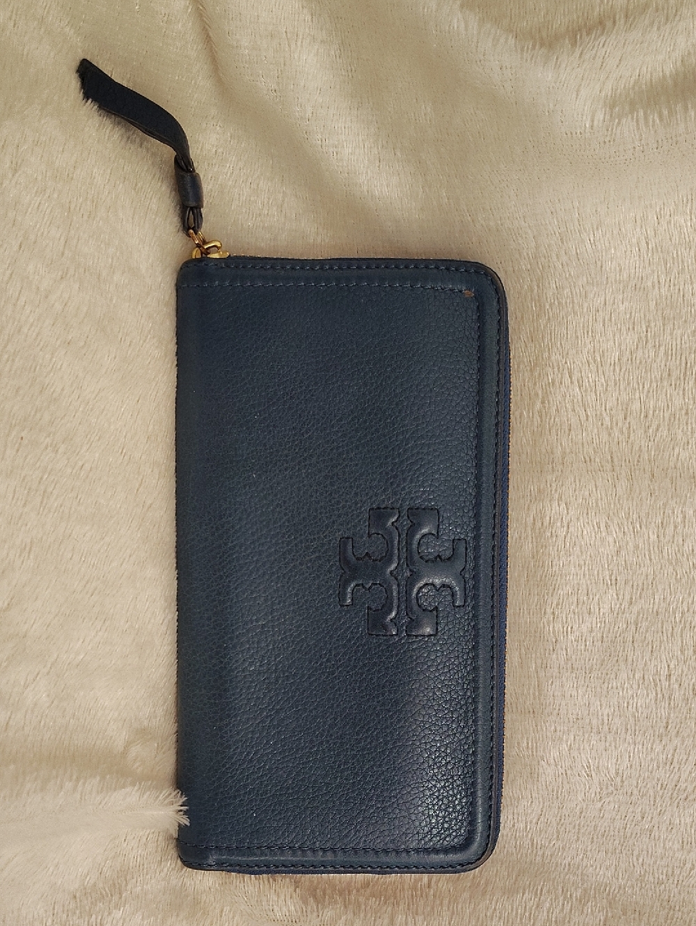 Tory Burch Thea Zip-Around Leather Wallet